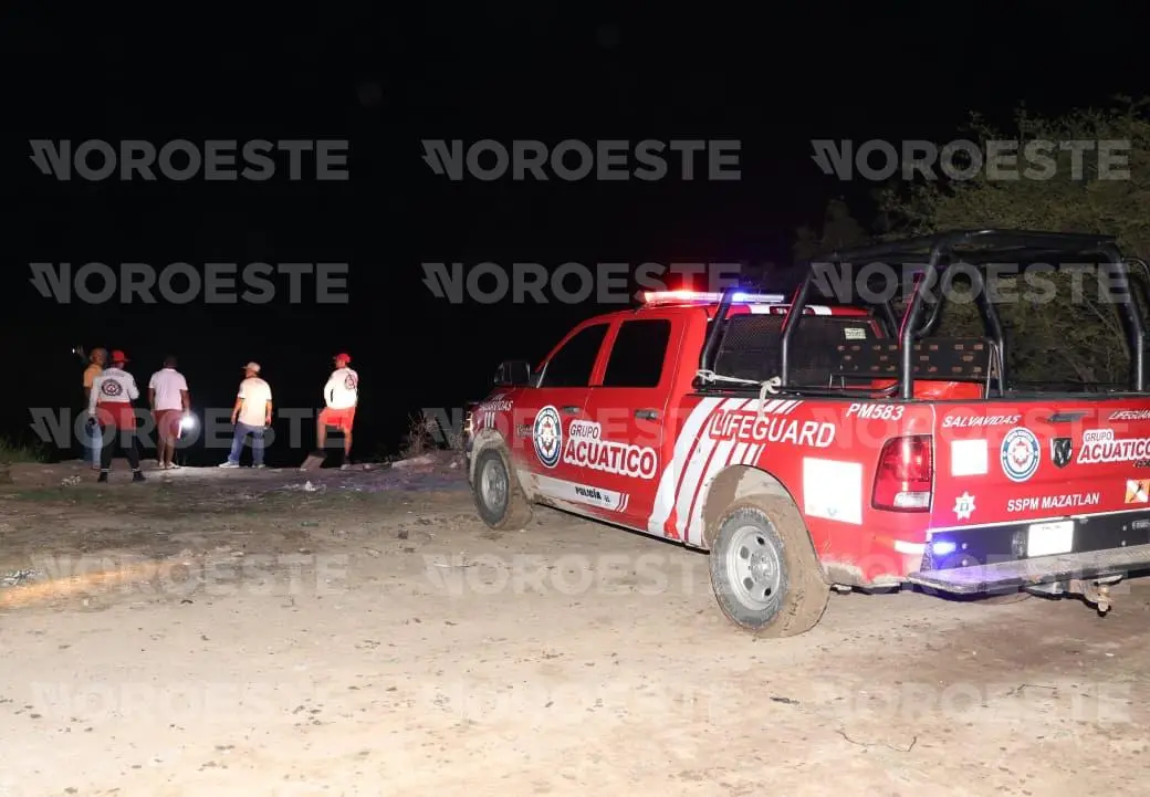 $!Hombre desaparece en aguas del Río Presidio a la altura de la comunidad de Barrón