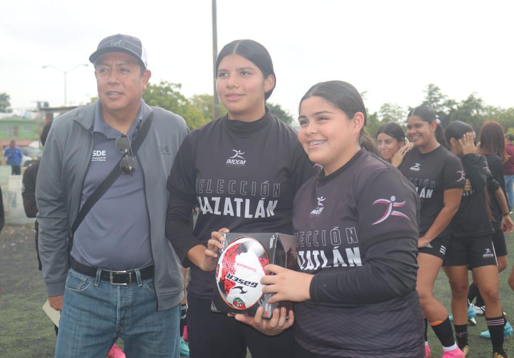 $!Avanza Mazatlán a la etapa estatal de futbol femenil, sin sudar el uniforme