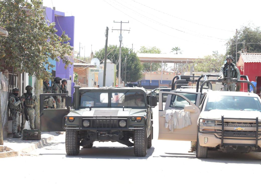 $!Aseguran explosivos, armas y detienen a dos personas en operativos en Sinaloa