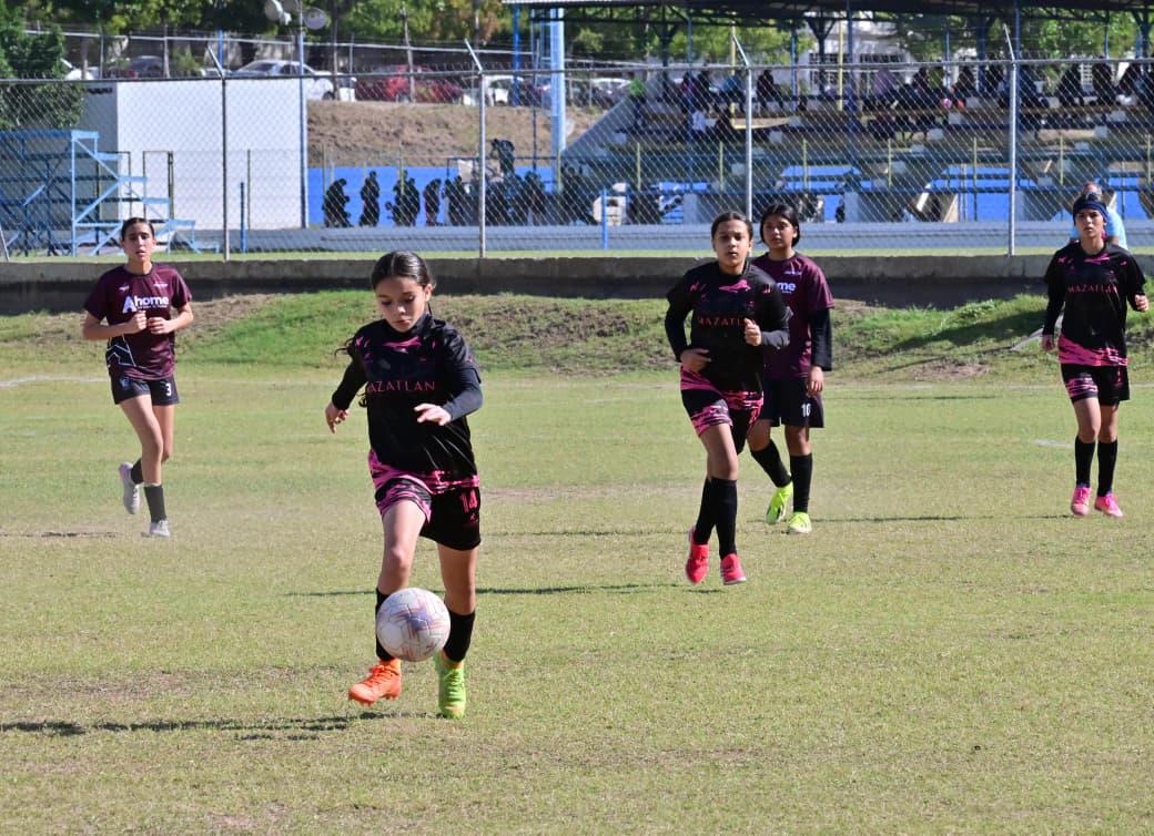 $!Divide triunfos Mazatlán en el inicio del estatal de futbol, en la capital sinaloense