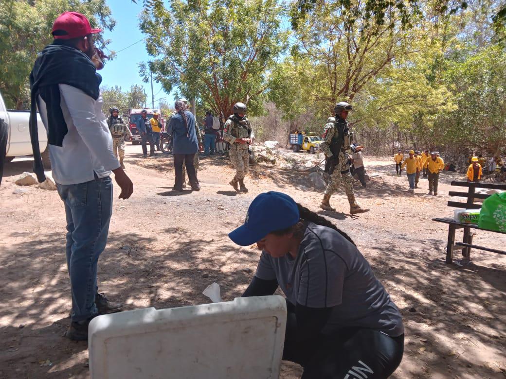 $!‘Muy fuerte el humo, teníamos miedo hasta de no despertar’, expresan vecinos de Balamo