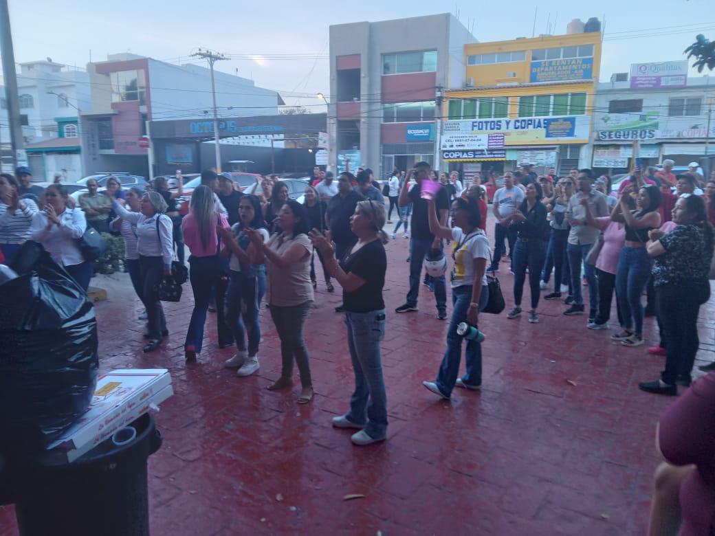 $!Se realizan elecciones del Stase en Mazatlán entre amenazas y agresiones físicas