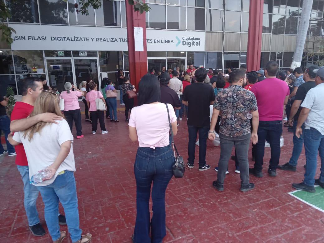 $!Se realizan elecciones del Stase en Mazatlán entre amenazas y agresiones físicas