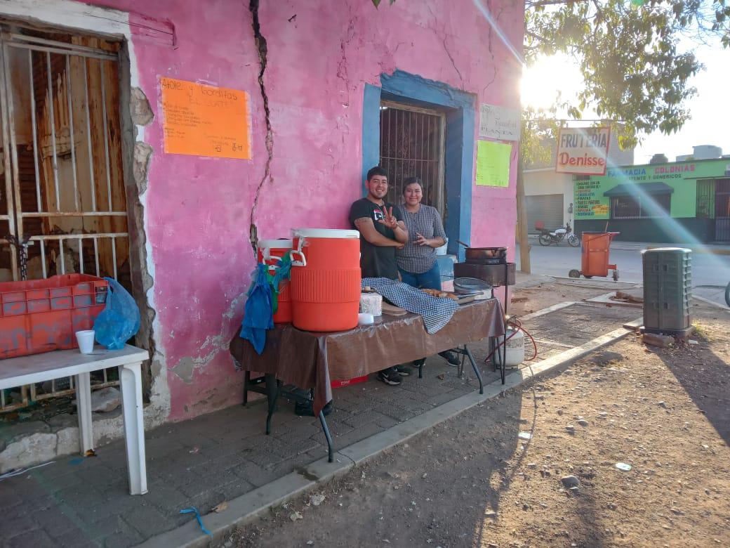 $!Inicia la tradicional venta de atole y gorditas en Rosario