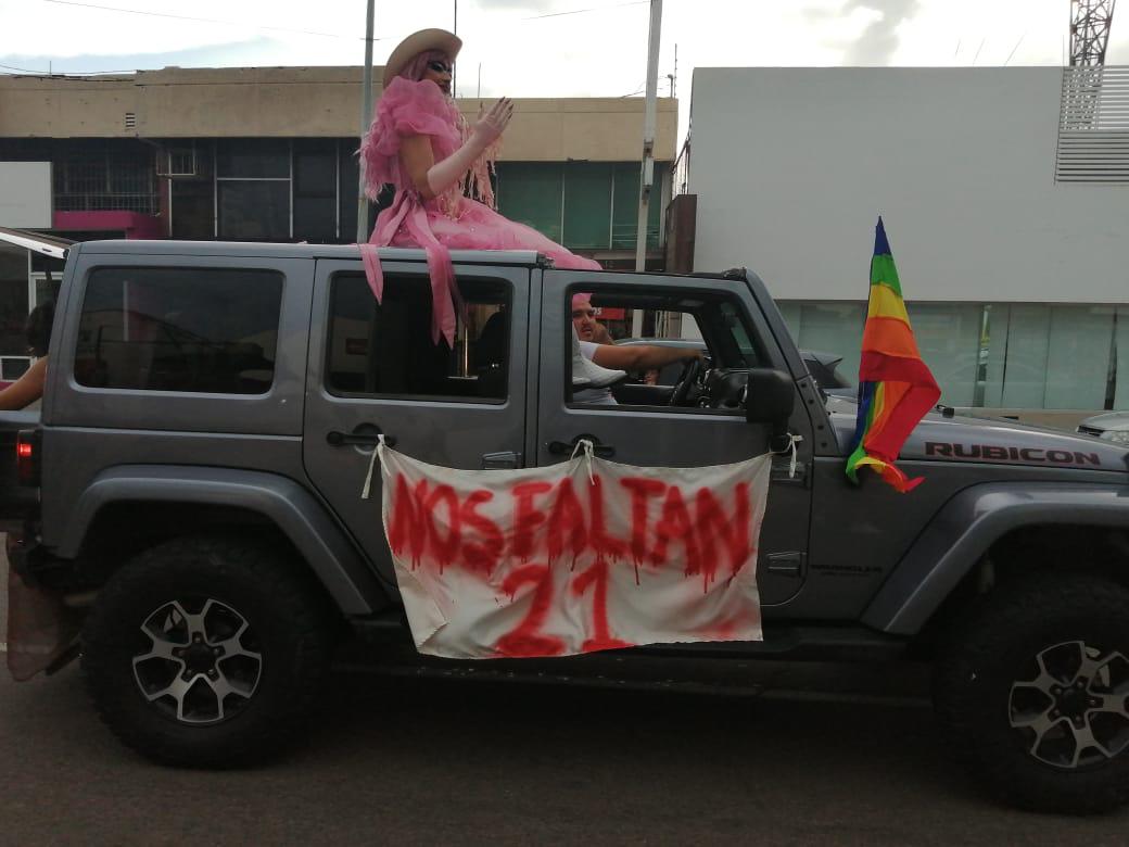 $!Exigen justicia por 21 crímenes de odio en Marcha de la Diversidad en Culiacán