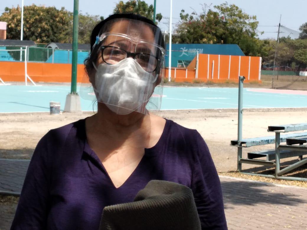 $!‘La vacuna nos da esperanza’, dice Fanny, quien ha pasado la pandemia recluida en casa