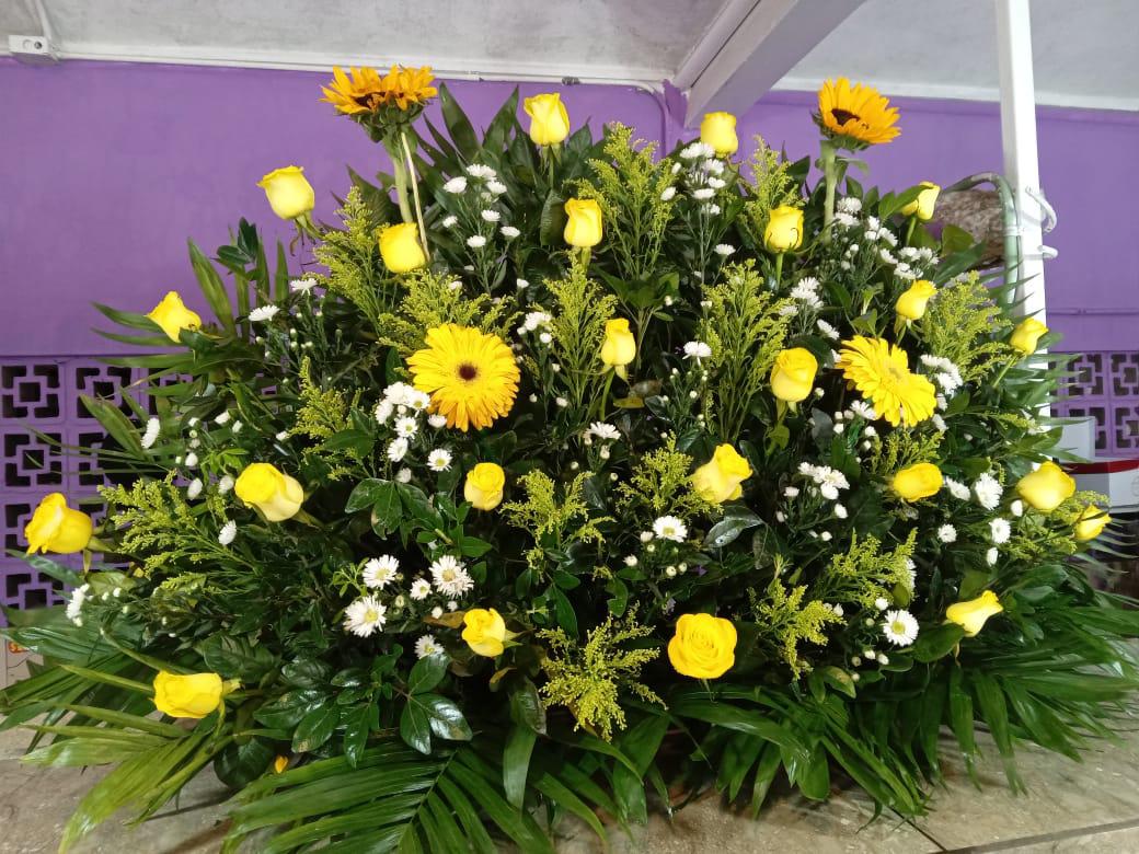 $!¿Ya regalaste flores amarillas hoy?; esperan floristas que ‘Efecto Floricienta’ rebase ventas del 14 de febrero