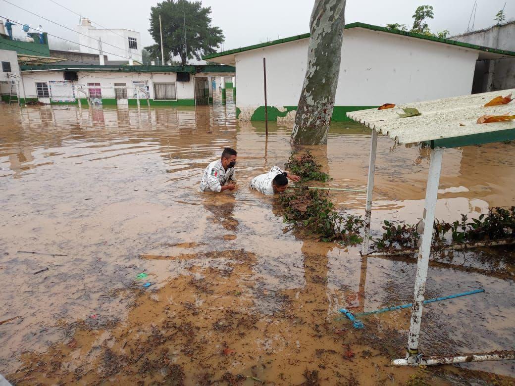 $!Al menos 8 muertos y 3 desaparecidos deja a su paso ‘Grace’ en Veracruz