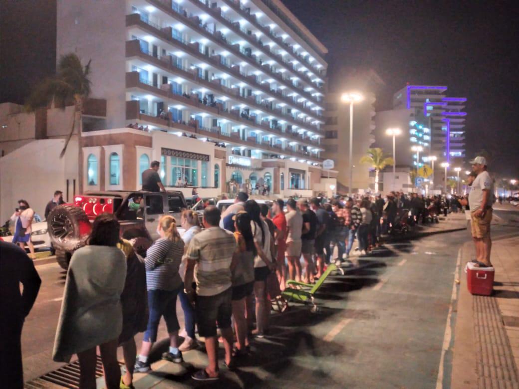 $!Mazatlecos gozan con desfile de la Semana de la Troca