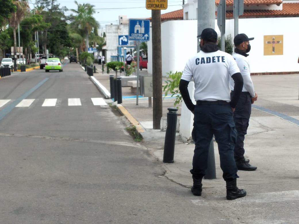$!Incrementan operativos de seguridad en el Centro de Mazatlán por visita de crucero