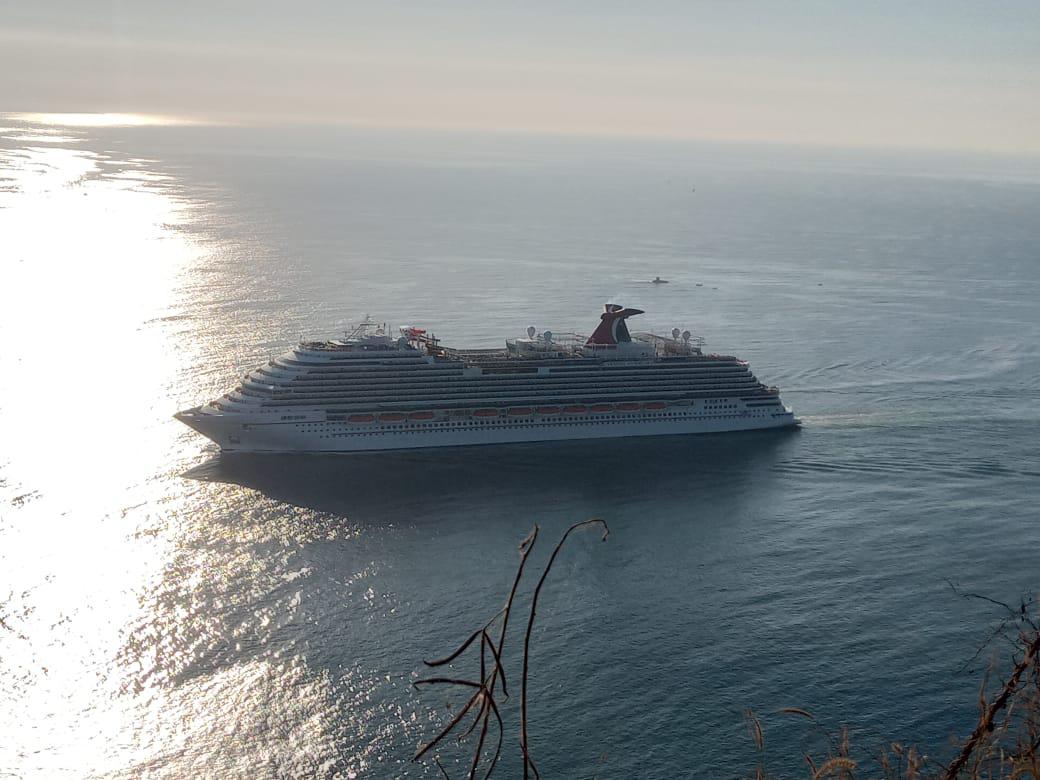$!Arriban a Mazatlán dos cruceros con más de 10 mil turistas y tripulantes