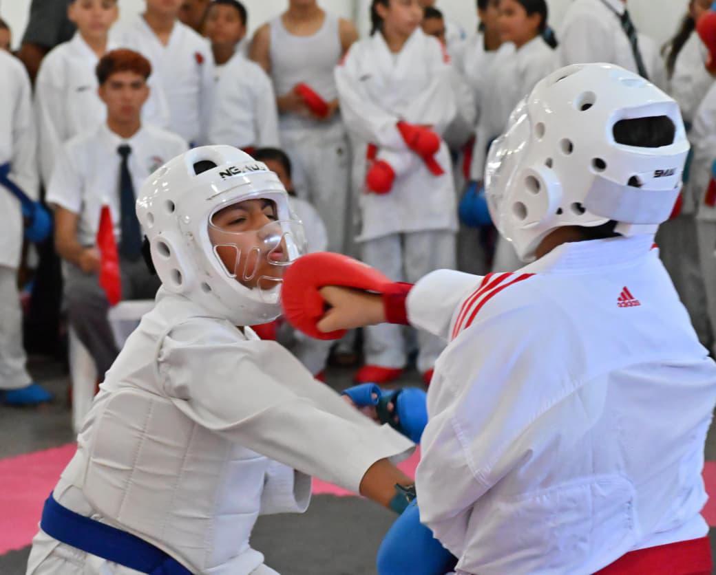 $!Definen en Mazatlán representativo municipal de karate con grandes combates