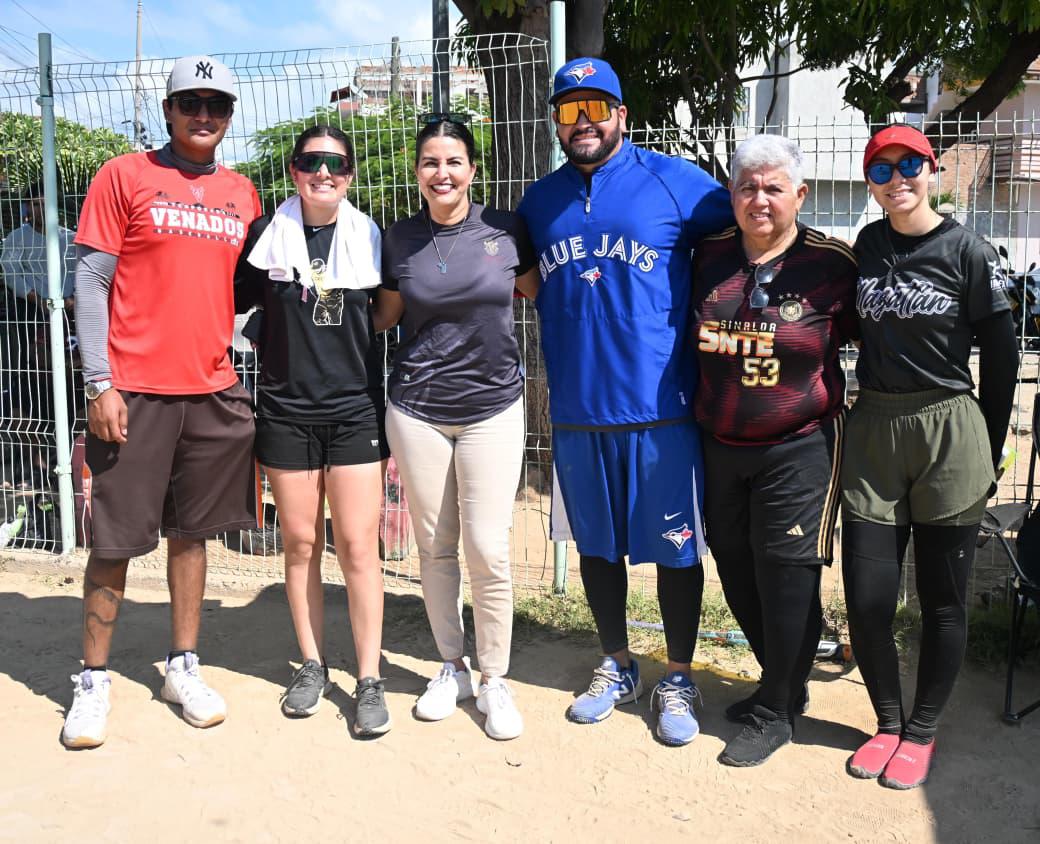 $!Ex ligamayorista Édgar González encabeza entrenamientos de preselecciones varoniles de softbol en Mazatlán
