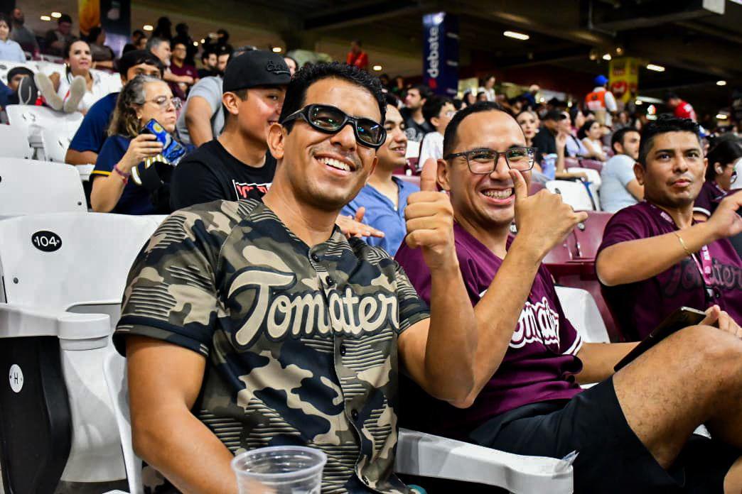 $!Tomateros luce en casa y se impone con autoridad a Venados en el Clásico Sinaloense
