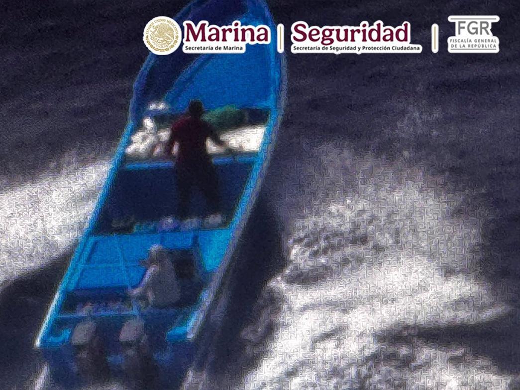 $!Marina asegura casi 3 toneladas de presunta cocaína frente a costas de Oaxaca