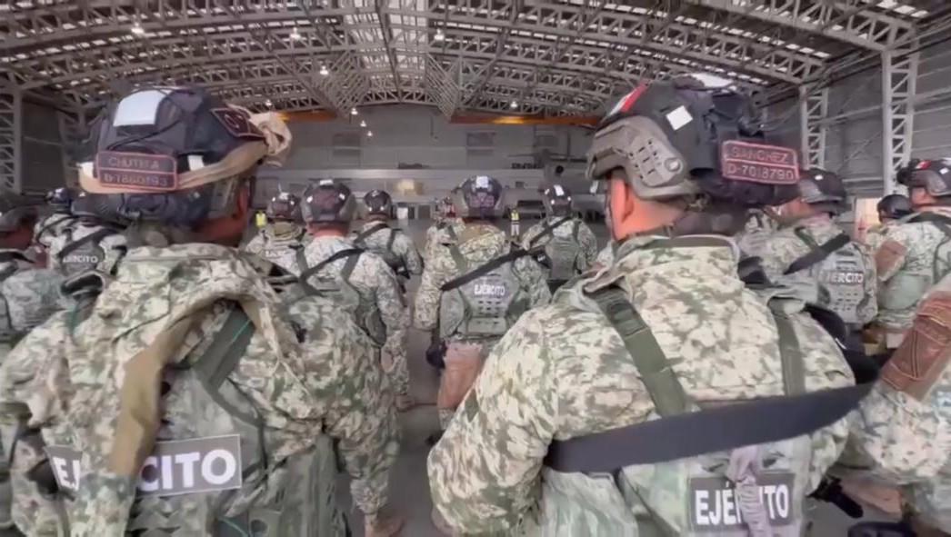 $!Llegan mil militares a Culiacán; suman 2 mil 100 refuerzos del Ejército enviados a Sinaloa