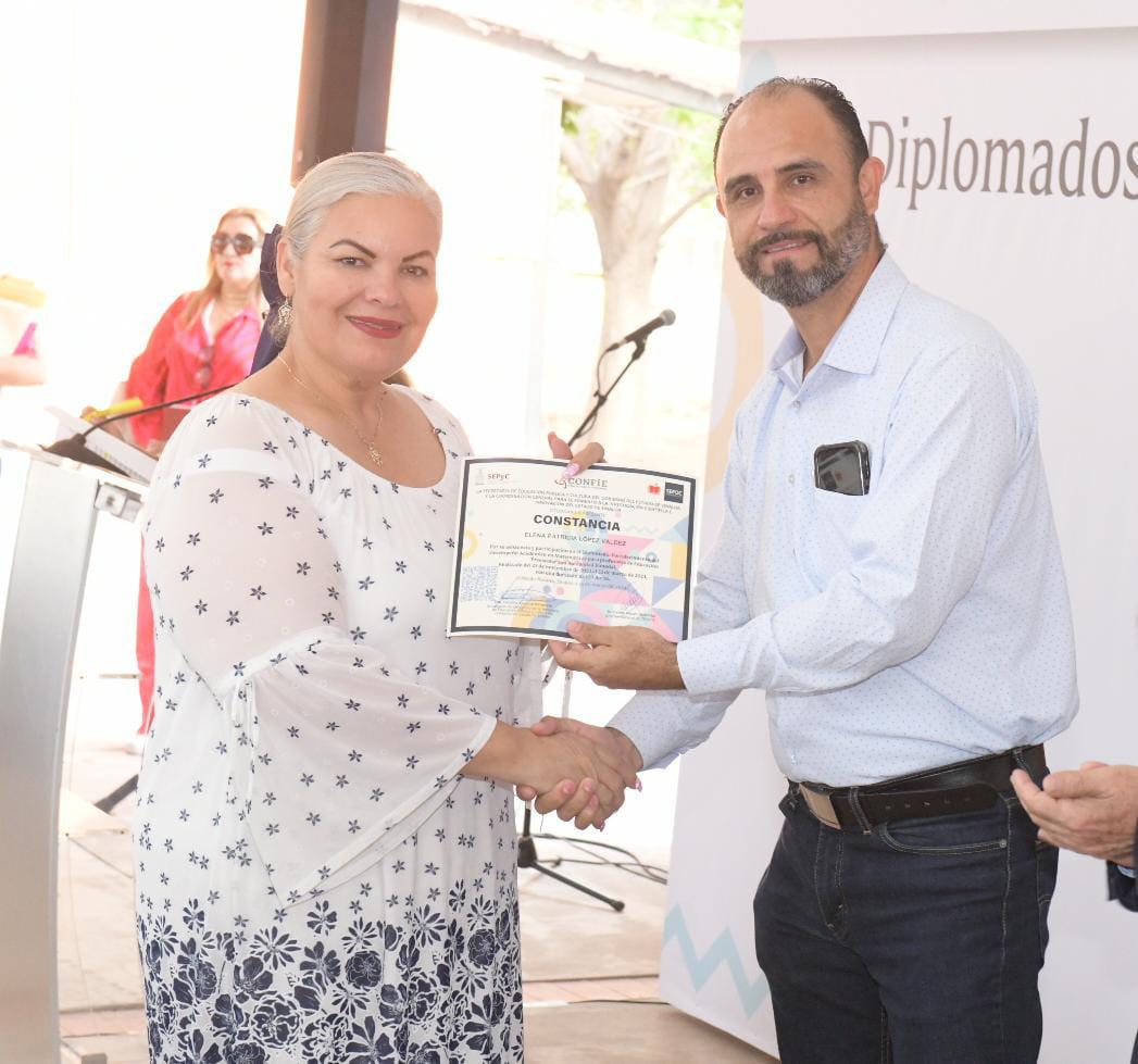 $!Reconocen a docentes de Sinaloa por participación en diplomados de matemáticas y ciencias
