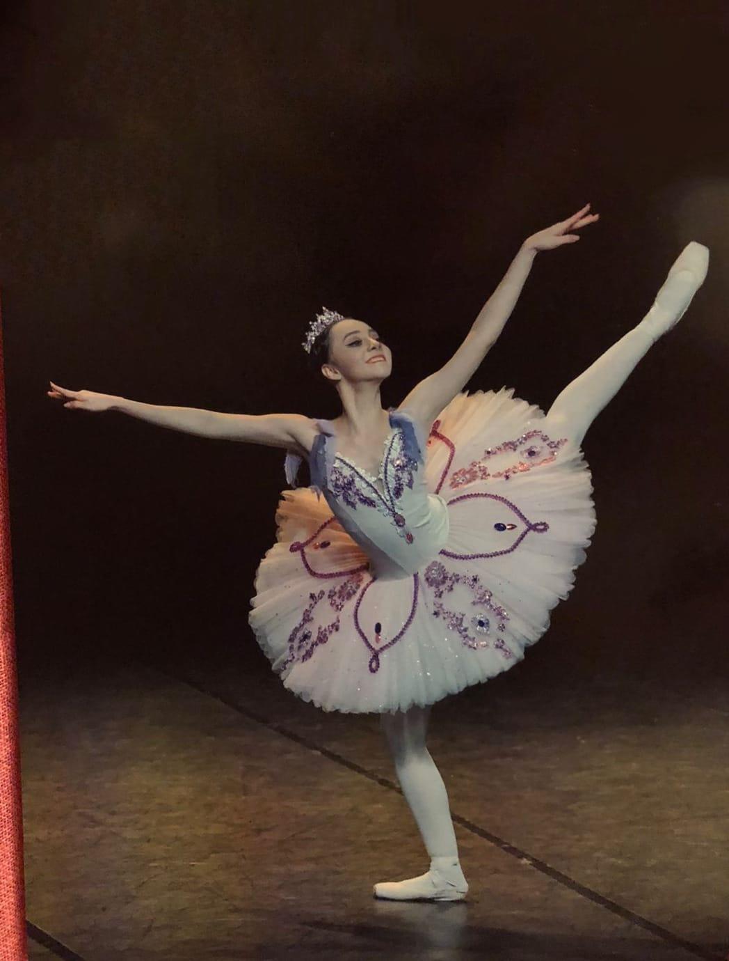 $!Brilla Aby Loaiza en la edición 36 del Concurso Internacional de Danza Clásica en Francia