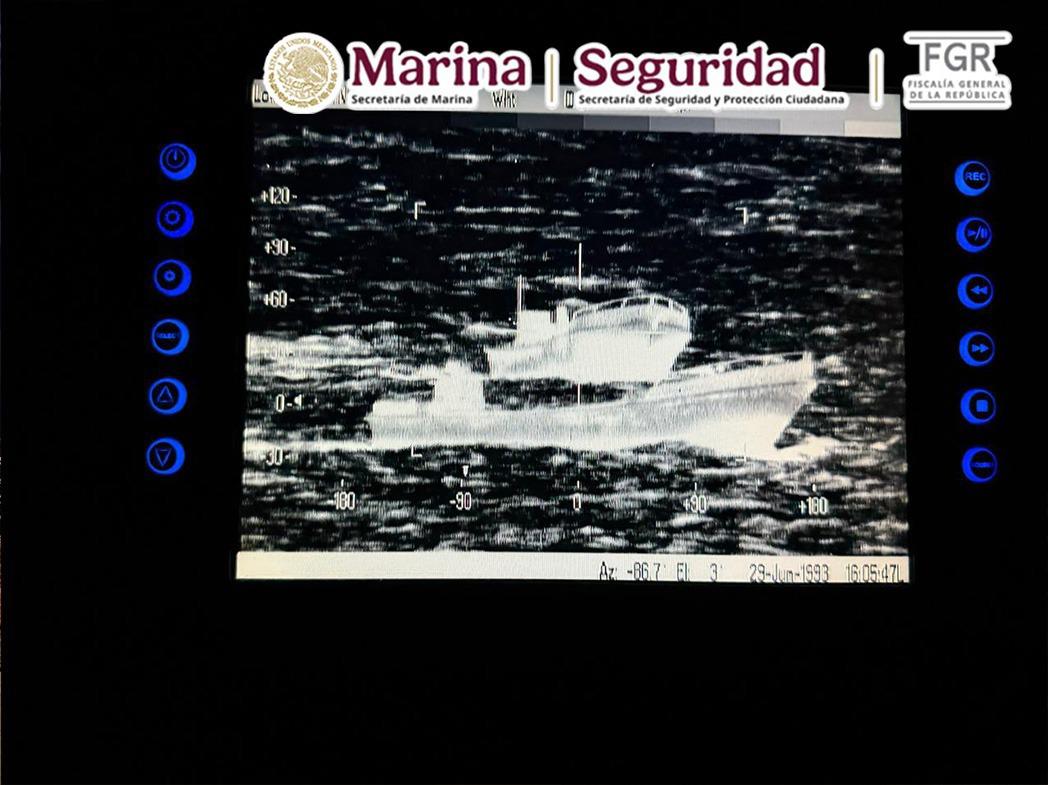 $!Marina asegura casi 3 toneladas de presunta cocaína frente a costas de Oaxaca