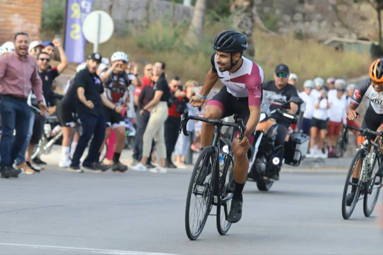Pedalistas mazatlecos se adueñan de Copa Ciclotour