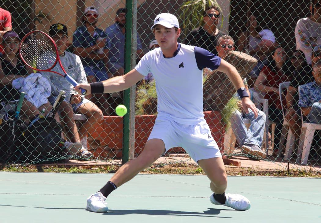 $!Luis Patiño hace valer la casa en el Nancy Grimes de Semana Santa