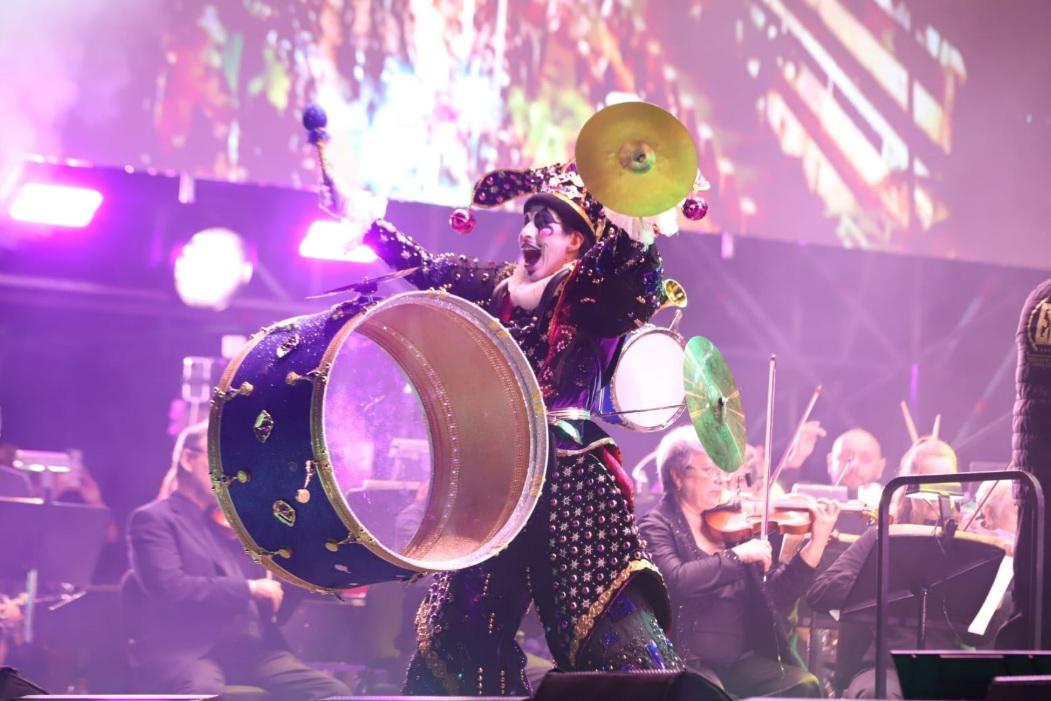 $!El Carnaval de Mazatlán corona a Mariana I como Reina de los Juegos Florales