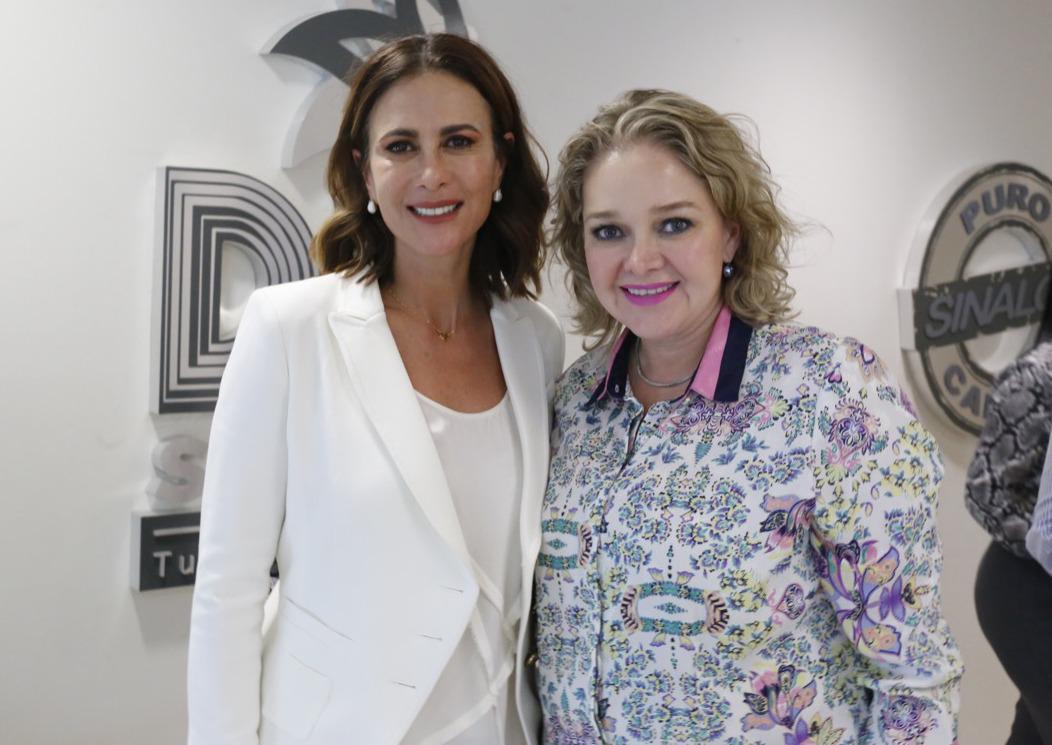 $!La presidenta saliente y la entrante del DIF Sinaloa, Rosy Fuentes de Ordaz y Eneyda Rocha Ruiz.