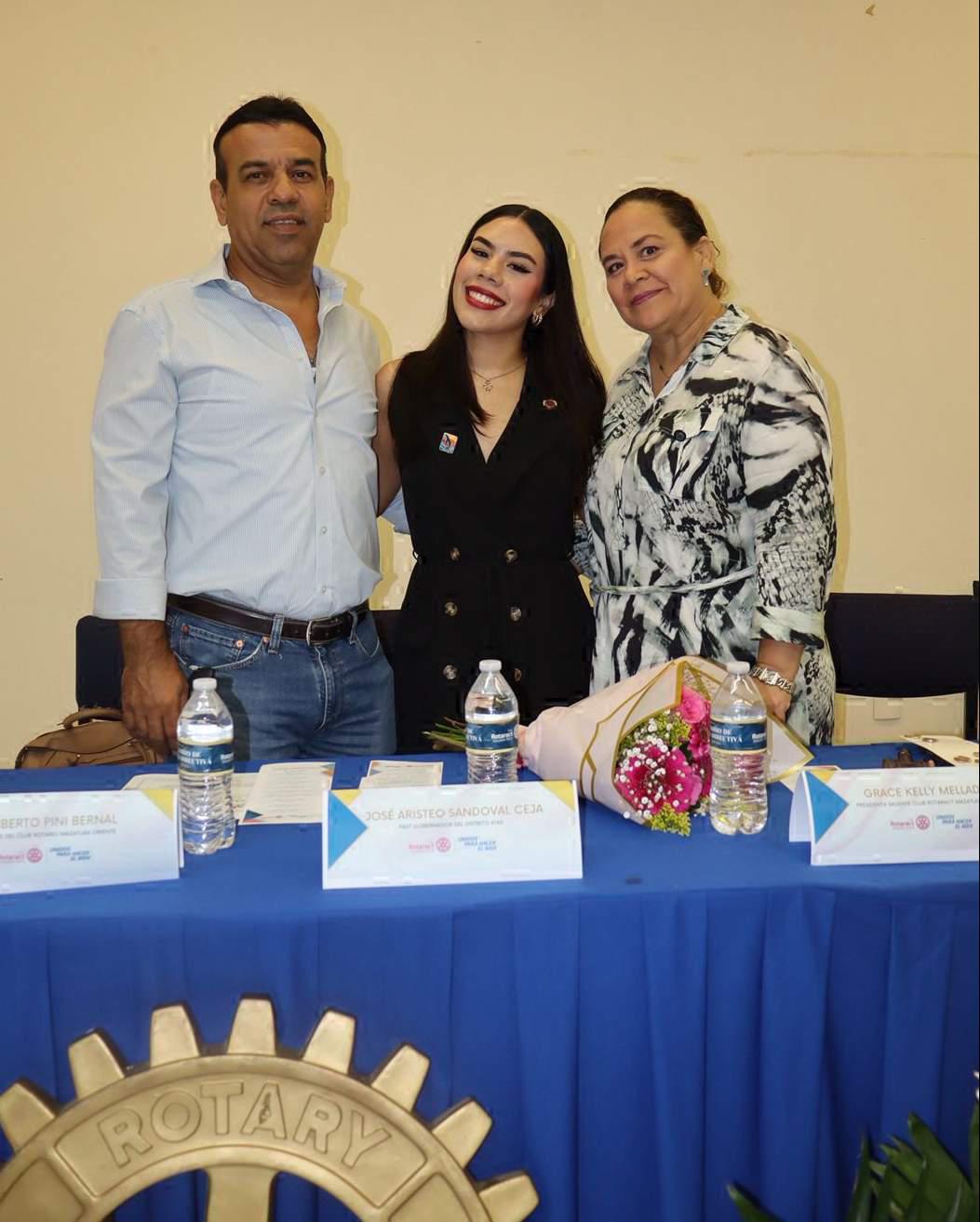 $!Alfonso Ibarra, Michelle Ibarra y Fabiola Osuna.