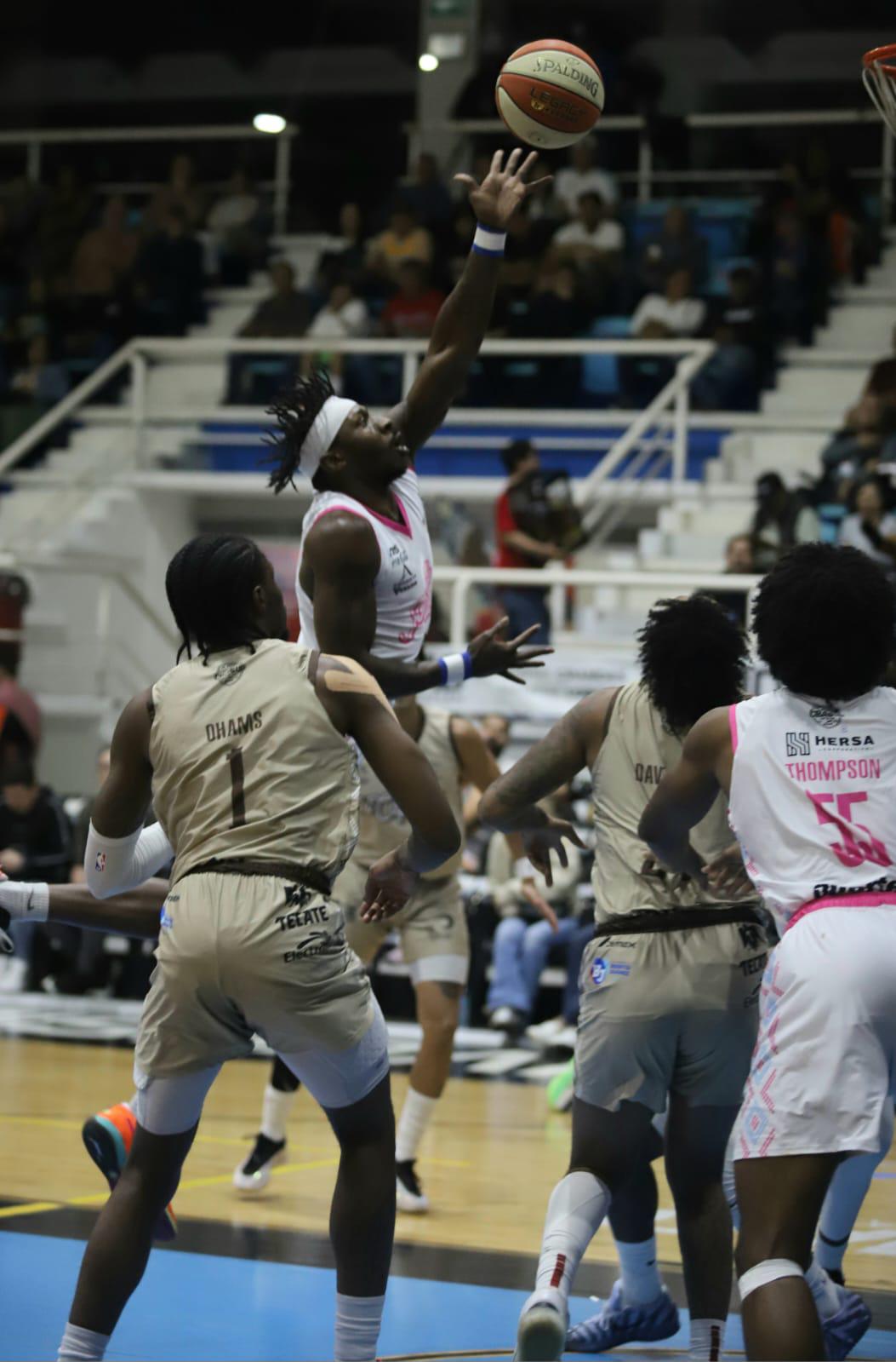 $!Venados Basketball reacciona al final, pero se queda corto ante Ángeles CDMX