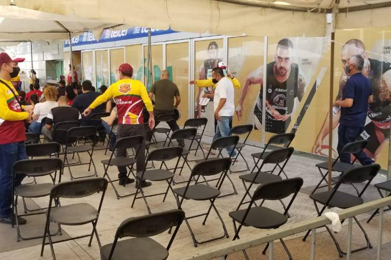 En un solo día, vacunan contra el Covid-19 a más de 41 mil sinaloenses