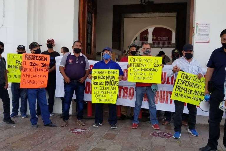 Tres días seguidos tienen policías de Culiacán exigiendo pagos pendientes de su jubilación
