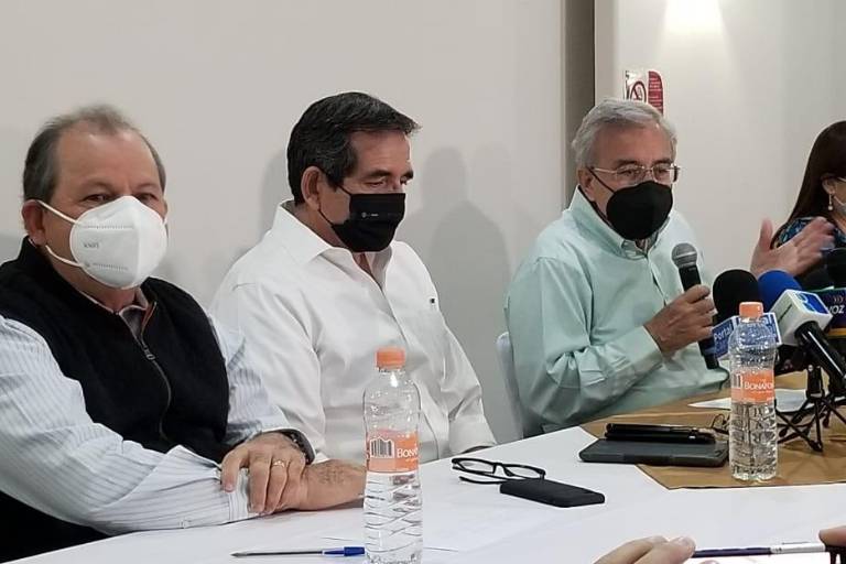 Con Higuera Osuna a la cabeza, presenta Rocha Moya su comité de campaña