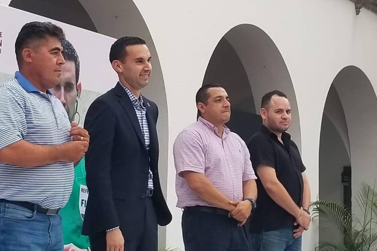 César Ramos compartió con su gente sus vivencias en el arbitraje profesional