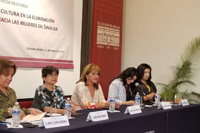 Discuten sobre el papel de la cultura en la eliminación de la violencia hacia las mujeres en Sinaloa