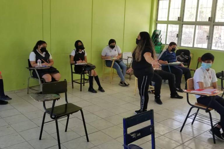 A pesar de la tercera ola de contagios, el Presidente asegura que nada impedirá el regreso a clases presenciales