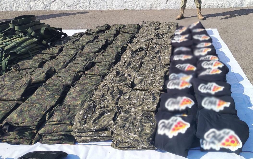 $!Decomisan más de 200 uniformes tácticos en El Rosario