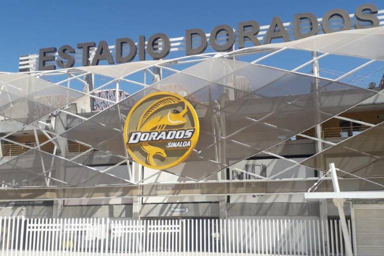 Asegura Rocha Moya que fue contactado por el Club Querétaro para negociar su traslado a Culiacán