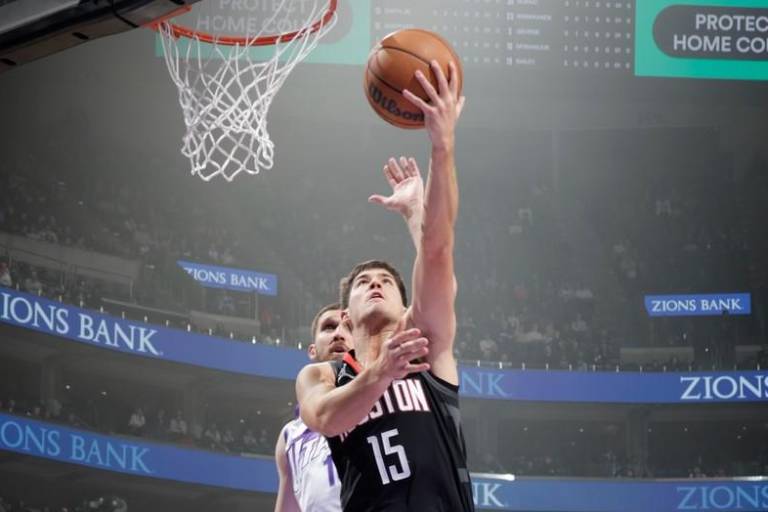 Rockets aplastan 129-101 al Jazz en Salt Lake City