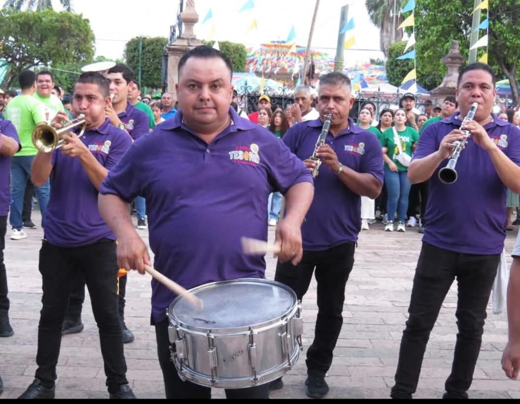 $!Felipe Lizárraga: 38 años de música y un legado familiar que sigue sonando en Rosario