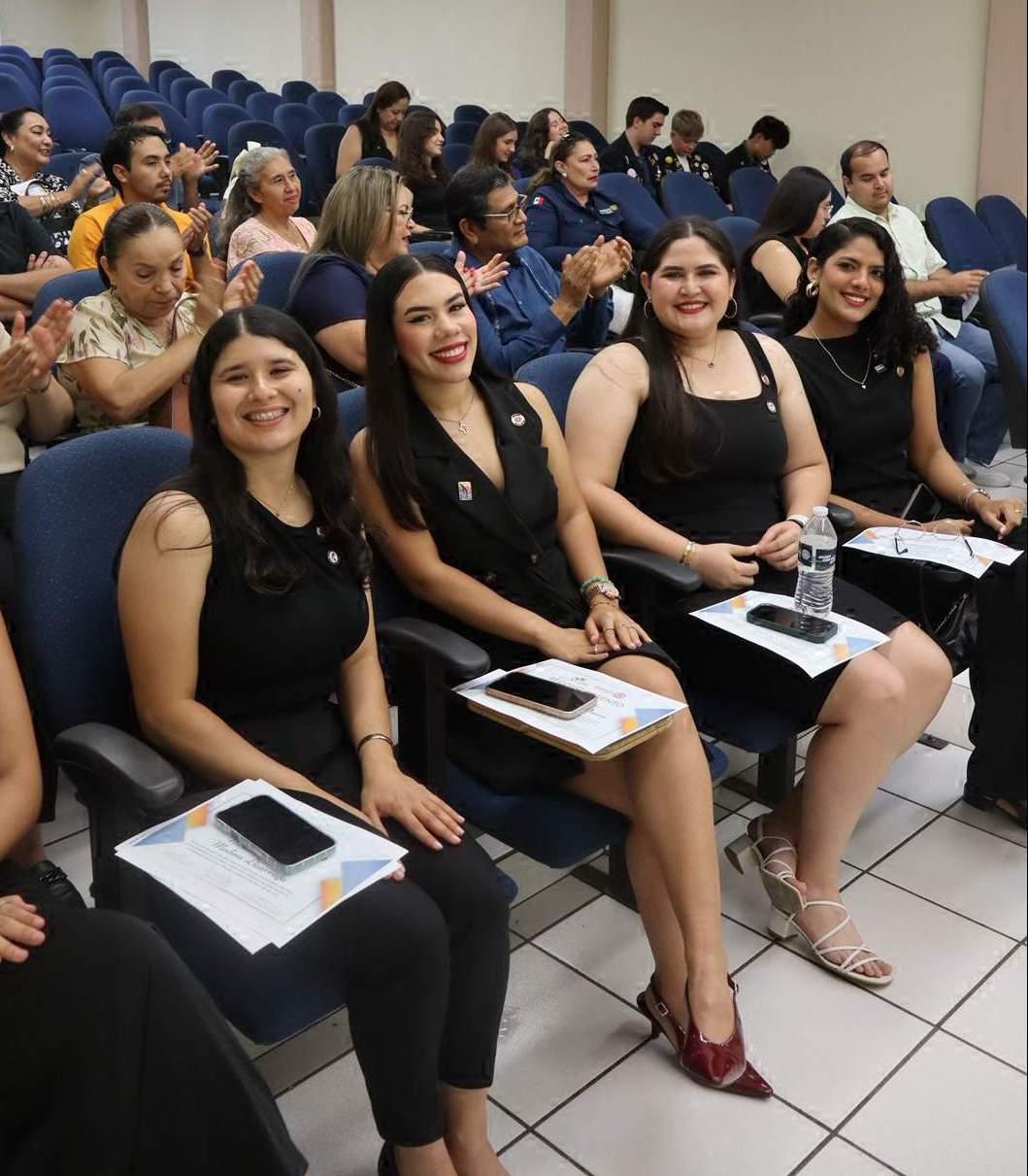 $!Nicole Medina, Michelle Ibarra, Alma Carbajal y Gabriela Flores.