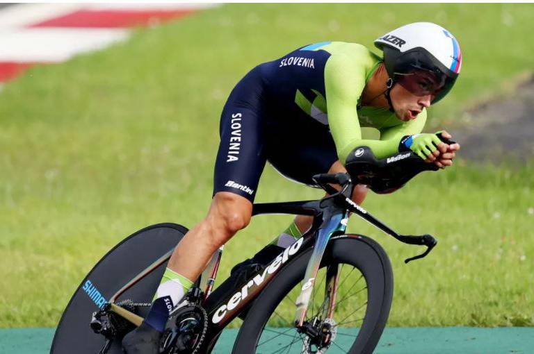 Primoz Roglic, campeón olímpico en contrarreloj; Rigoberto Urán hace soñar con el podio