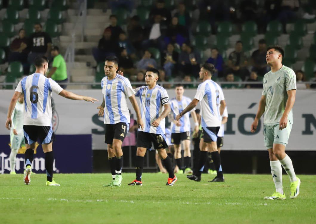 $!¡Sencillito! Argentina golea a México en el Estadio El Encanto