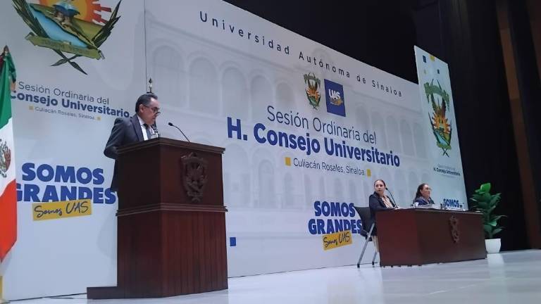 El Rector de la UAS anuncia una nueva área de formación profesional.