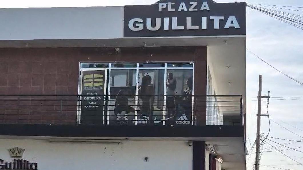 $!Disparan contra una boutique y tienda deportiva en la colonia Centro de Culiacán
