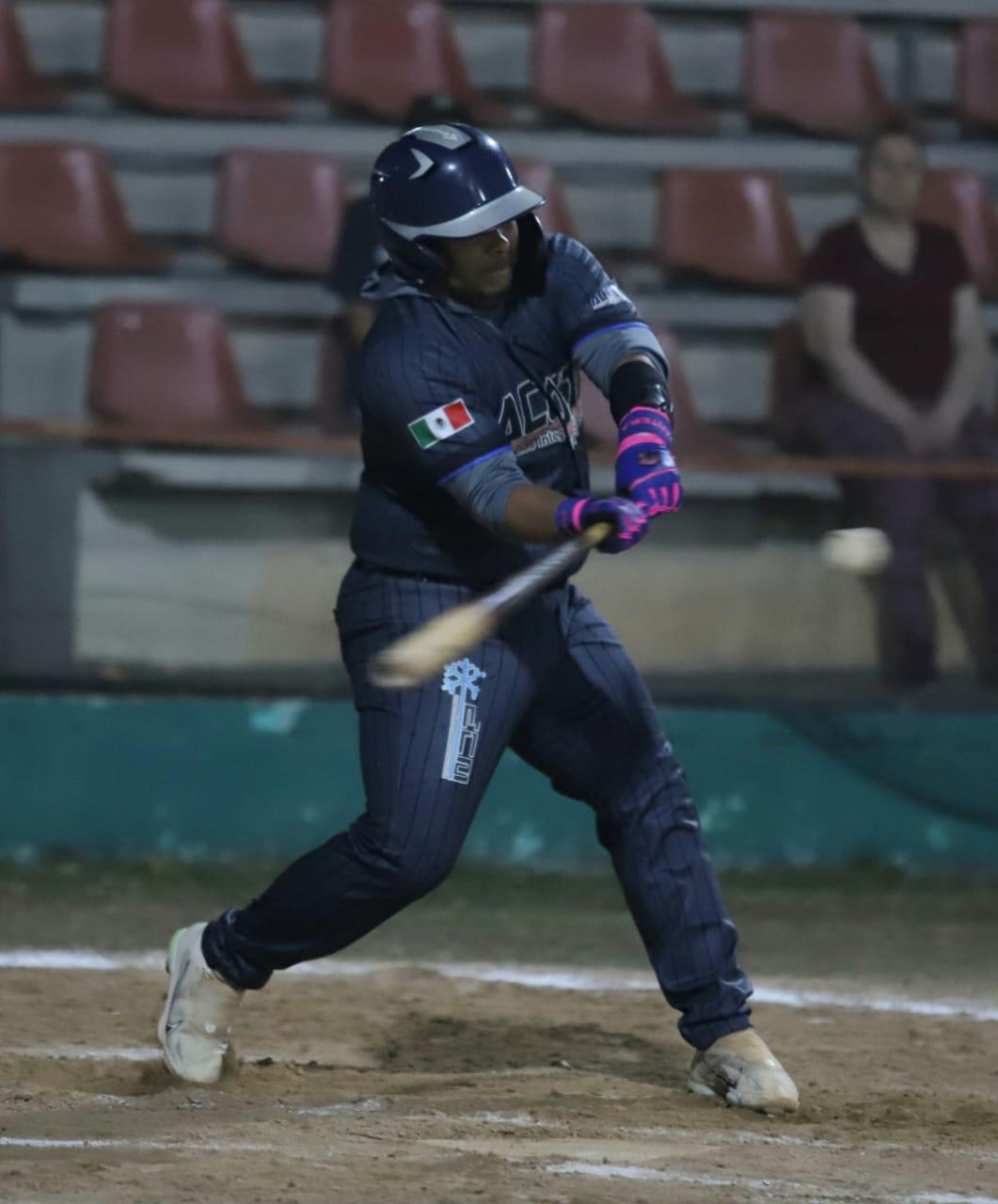$!Paridad de fuerzas en Juego de las Estrellas de la Liga de Beisbol Primera Fuerza Nocturna