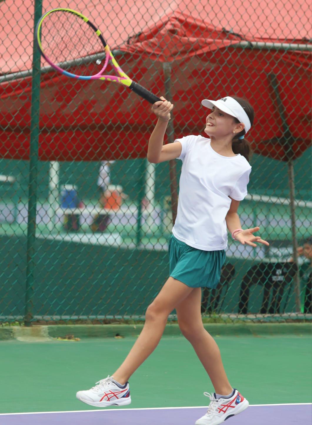$!Luce Galván en jornada de Torneo de Tenis G2