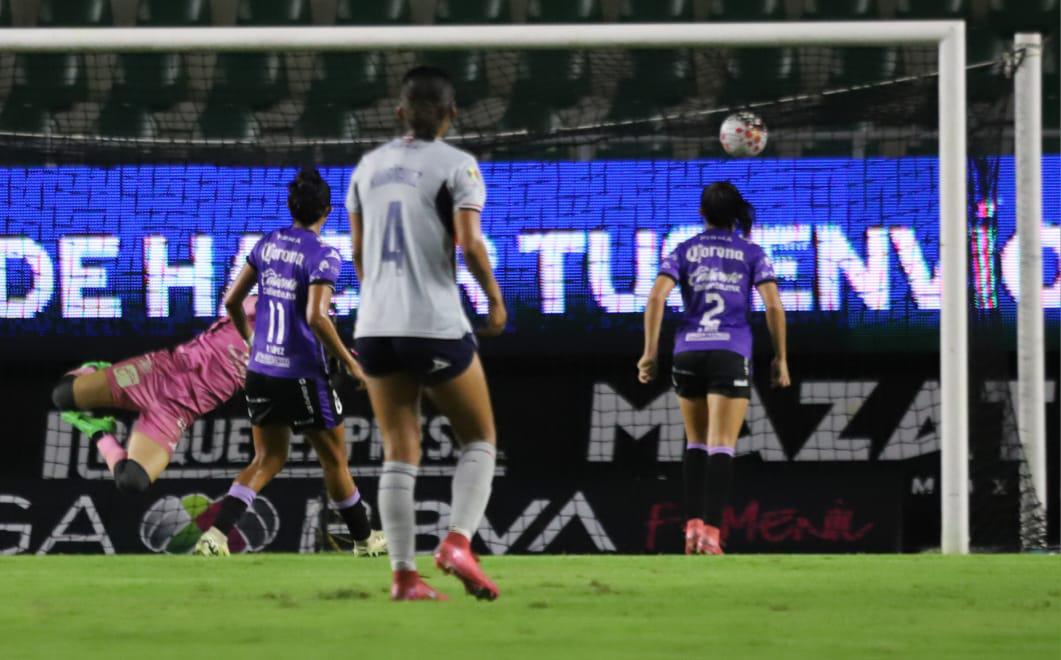 $!Pita la Máquina Celeste en El Encanto y golea a Mazatlán Femenil