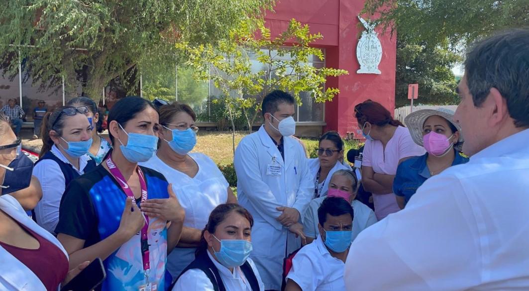 $!En Culiacán trabajadores de salud permanecen en plantón exigiendo bases sindicales