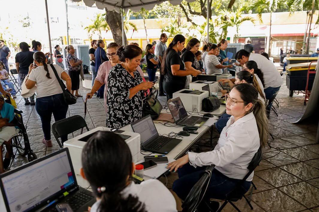 $!Cientos de ciudadanos aprovechan los servicios gratuitos de las Brigadas del Bienestar en Culiacán
