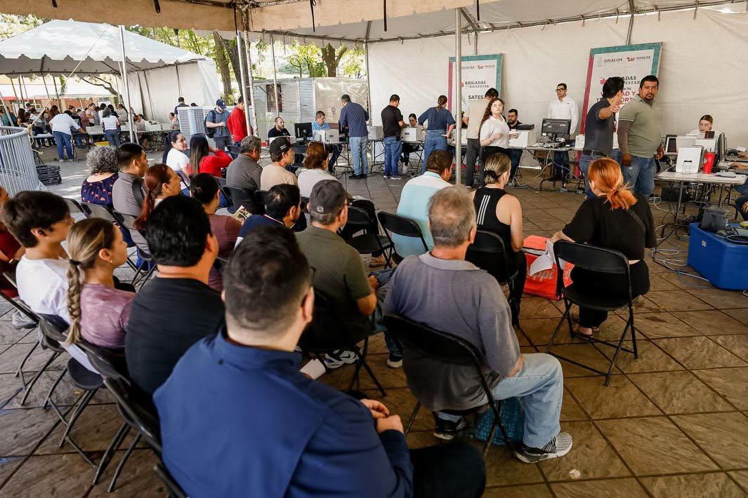 $!Cientos de ciudadanos aprovechan los servicios gratuitos de las Brigadas del Bienestar en Culiacán